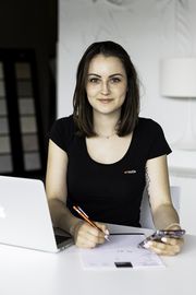 Vivien Rayhle Vivien Rayhle